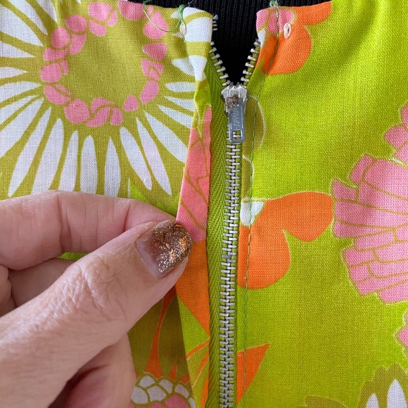 Vintage 60s Mod Flower Power Psychedelic Floral Pleated Metal Zipper Mini Dress - Picture 3 of 6